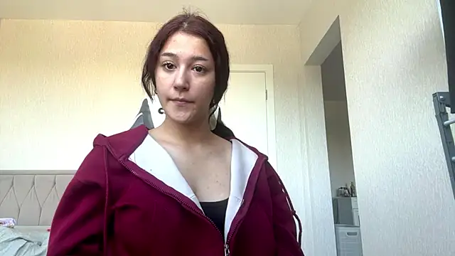 EmmaKitti online show from July 6, 2026, 2:03 pm