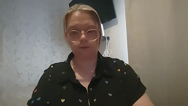 Snapshot of Sinful-Hope chatting on July 15, 2026, 12:10 pm Sinful-Hope online show from July 15, 2026, 12:10 pm