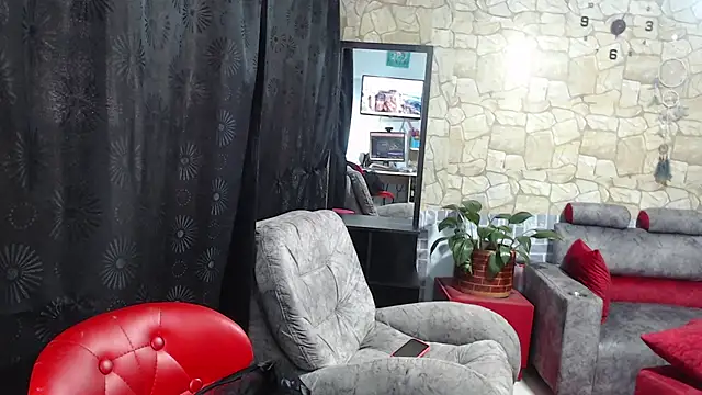 Almaluna online show from July 8, 2026, 5:06 pm