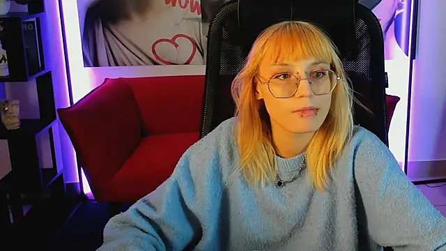 ReminaMeow online show from July 13, 2026, 1:47 pm