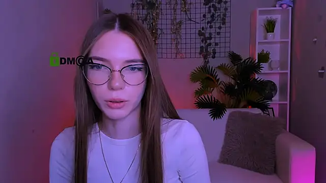 Snapshot of emilia_fly chatting on July 25, 2026, 9:18 am emilia fly online show from July 25, 2026, 9:18 am
