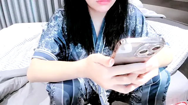 Snapshot of SungkyunnKwan chatting on February 14, 2025, 12:41 am SungkyunnKwan online show from February 14, 2025, 12:41 am