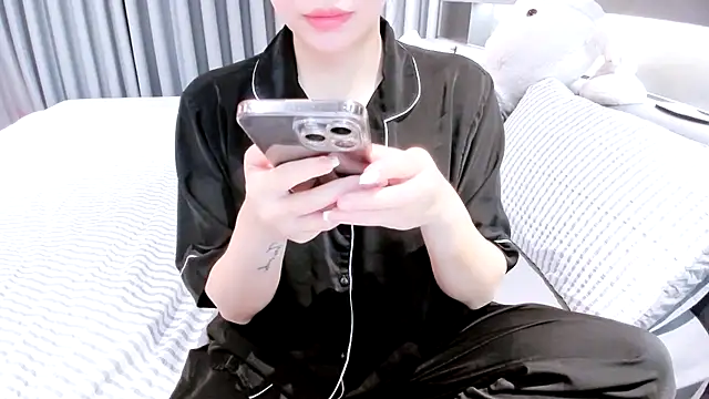 Snapshot of SungkyunnKwan chatting on February 15, 2025, 11:06 am SungkyunnKwan online show from February 15, 2025, 11:06 am