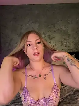 MissKarllaaa online show from July 17, 2026, 8:46 pm