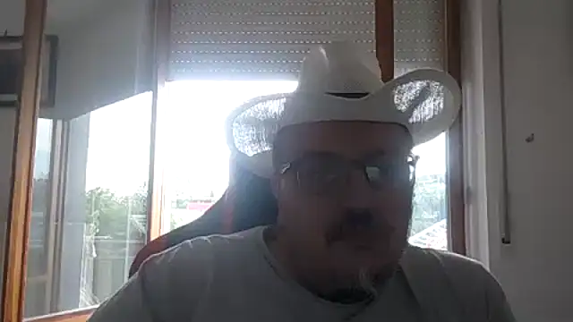 Theitalianpapi online show from July 11, 2026, 4:21 pm