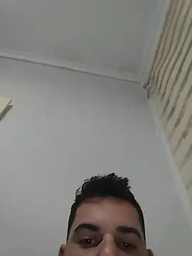 Snapshot of muchaleche69 chatting on July 15, 2026, 12:05 am muchaleche69 online show from July 15, 2026, 12:05 am