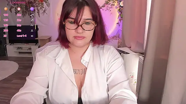 Snapshot of TinaColad chatting on July 15, 2026, 4:56 pm TinaColad online show from July 15, 2026, 4:56 pm