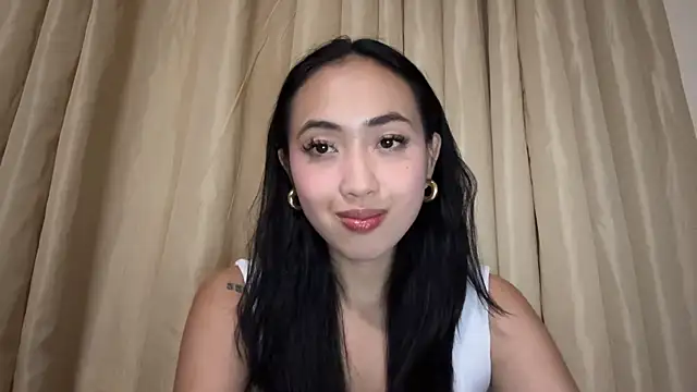 RisaBongartz online show from July 14, 2026, 12:11 pm