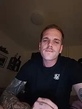 Snapshot of Davidoffcoolbigdick chatting on July 13, 2026, 10:01 pm Davidoffcoolbigdick online show from July 13, 2026, 10:01 pm