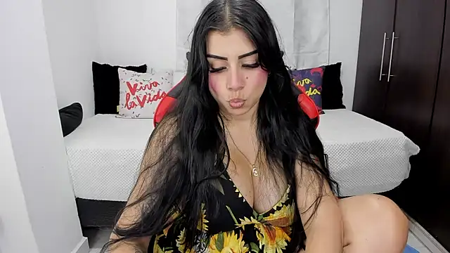 Snapshot of lucy007_ chatting on February 10, 2025, 8:00 pm lucy007 online show from February 10, 2025, 8:00 pm