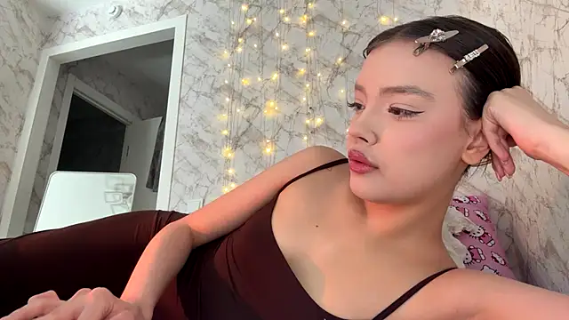 JenniferJenny  online show from July 15, 2026, 11:48 am