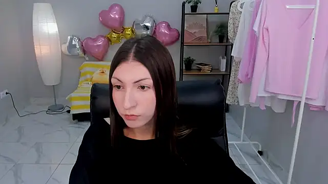 Diana Thompson online show from July 25, 2026, 1:19 pm
