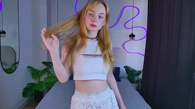 babyvivian  online show from July 26, 2026, 7:15 am
