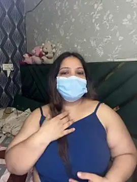 Snapshot of BarbieJasmine chatting on July 18, 2026, 7:01 am BarbieJasmine online show from July 18, 2026, 7:01 am