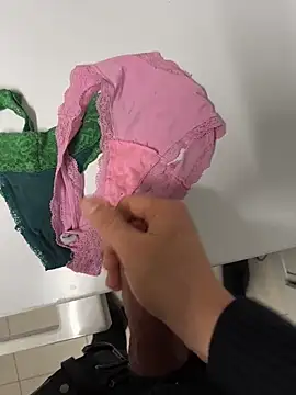 swissboy22 online show from December 18, 2025, 10:16 pm