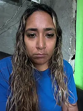 EmmaLenox online show from July 27, 2026, 1:07 pm