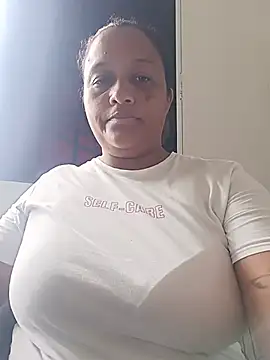 Snapshot of BellaMarii_93 chatting on July 24, 2026, 1:53 pm BellaMarii 93 online show from July 24, 2026, 1:53 pm