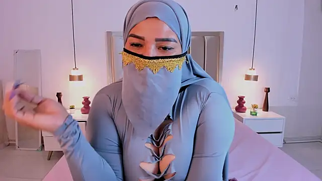 amira farahh online show from July 25, 2026, 11:24 pm