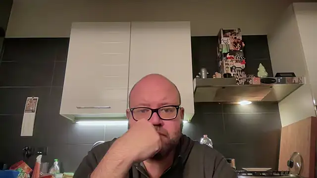 theitalianbear online show from November 30, 2025, 2:48 am