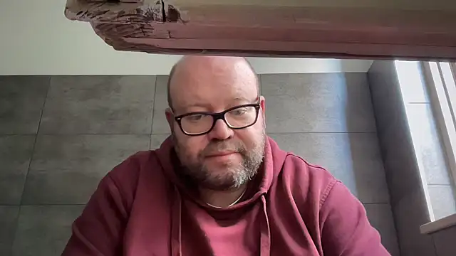 theitalianbear online show from April 8, 2026, 2:17 pm