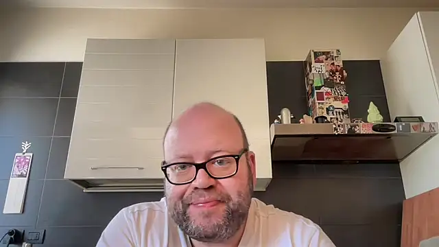 theitalianbear online show from April 11, 2026, 9:13 am