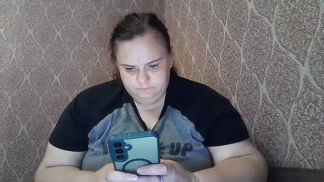 DollyGersonnn online show from July 27, 2026, 7:43 pm