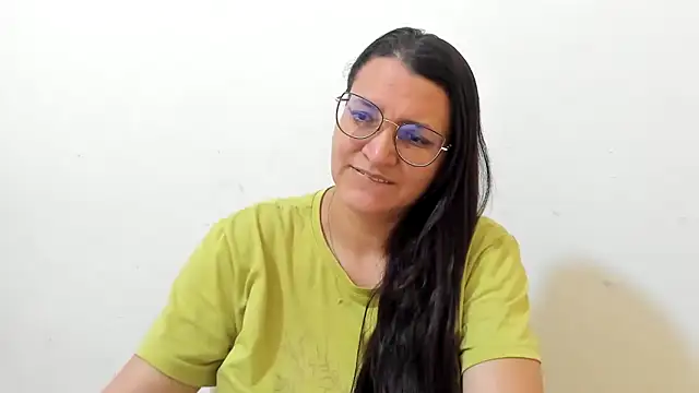 MARILYN GARCIA online show from October 30, 2025, 1:34 pm