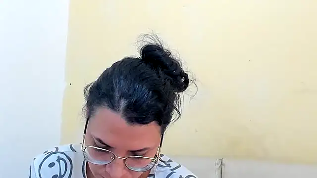 MARILYN GARCIA online show from March 31, 2026, 5:57 pm