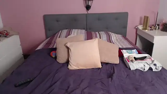 FloraMilano online show from April 27, 2026, 2:04 pm