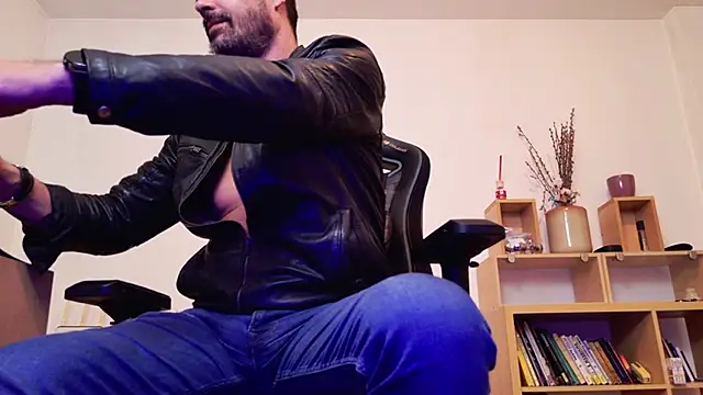 ChrisKox online show from April 11, 2026, 7:51 pm