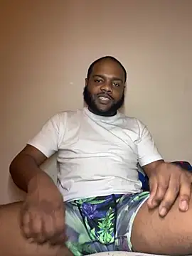 Snapshot of BigHunchoDick chatting on February 24, 2025, 2:30 am BigHunchoDick online show from February 24, 2025, 2:30 am