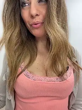 Snapshot of sexylenia chatting on May 1, 2026, 10:58 pm sexylenia online show from May 1, 2026, 10:58 pm