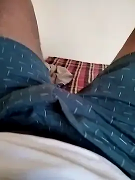 Snapshot of mikki1355 chatting on March 21, 2025, 10:39 am mikki1355 online show from March 21, 2025, 10:39 am