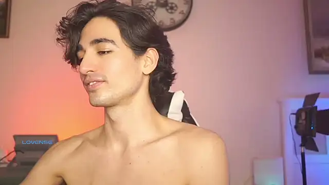 AlanDeNavarre online show from March 8, 2025, 10:24 pm