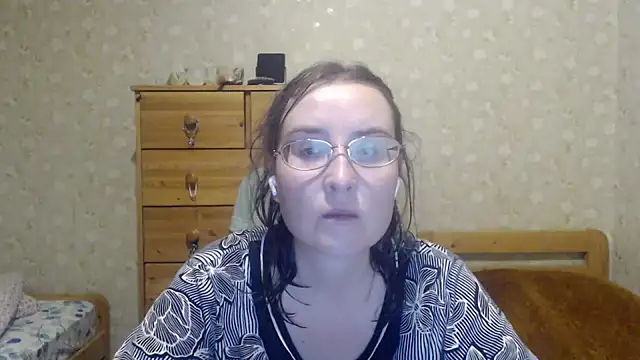 Smart Rose online show from March 4, 2025, 11:00 pm