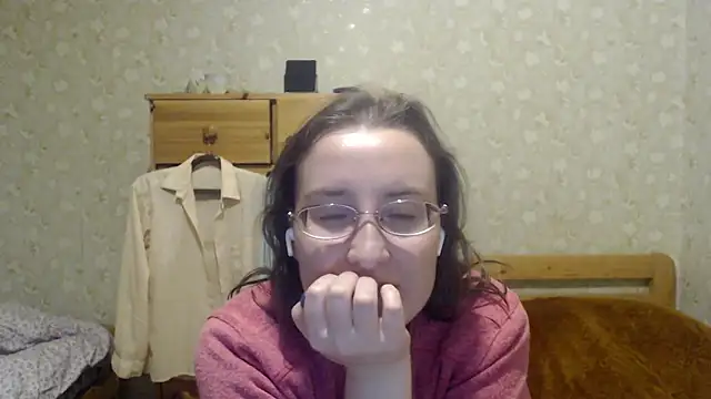 Smart Rose online show from March 5, 2025, 9:59 pm