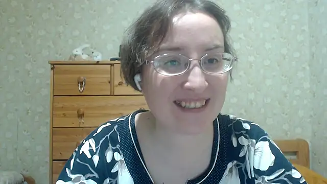 Smart Rose online show from April 16, 2026, 9:39 pm