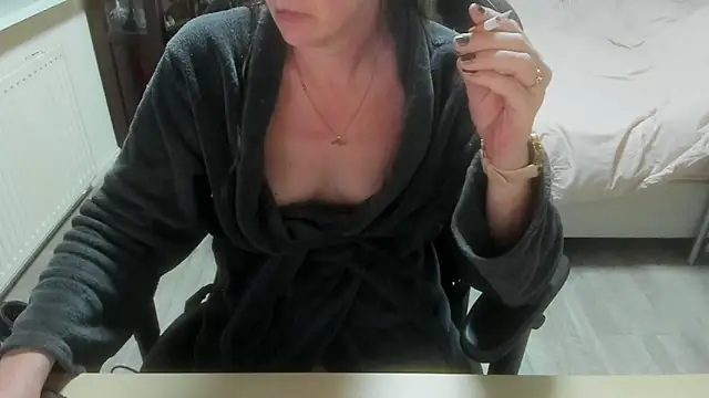 minoesje37 online show from March 18, 2026, 8:45 pm