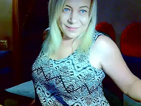 AgoniA7 online show from February 9, 2026, 4:33 pm