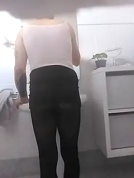 Elodie76 online show from September 12, 2025, 1:00 pm