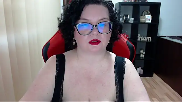 Snapshot of MissTroublle chatting on March 7, 2025, 9:40 am MissTroublle online show from March 7, 2025, 9:40 am