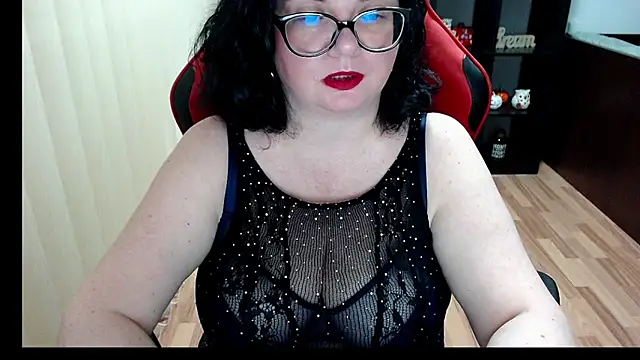 MissTroublle online show from February 3, 2026, 12:21 pm