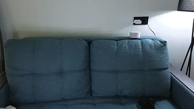 JuliaBeng online show from October 4, 2025, 1:31 pm