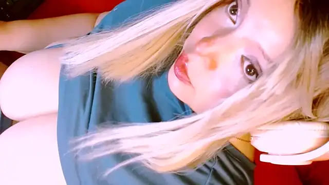 Honey Lucy1 online show from April 20, 2026, 1:30 am