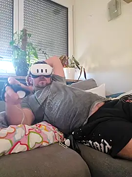 ktmtom247 online show from February 8, 2025, 3:10 pm