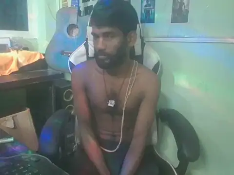 FriskyGender online show from November 4, 2025, 11:48 pm