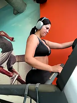 Snapshot of Carolina_Novoa chatting on October 11, 2025, 2:37 pm Carolina Novoa online show from October 11, 2025, 2:37 pm