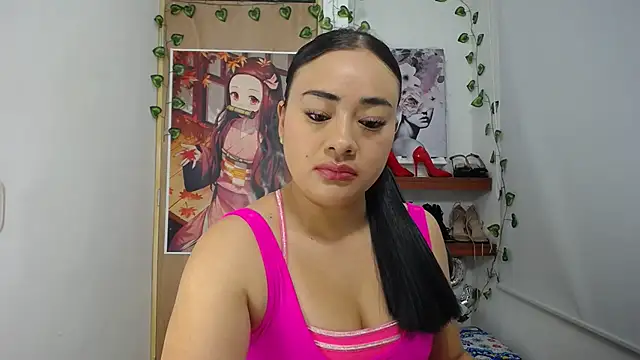 Snapshot of ReyleDoll chatting on February 24, 2025, 11:30 pm ReyleDoll online show from February 24, 2025, 11:30 pm