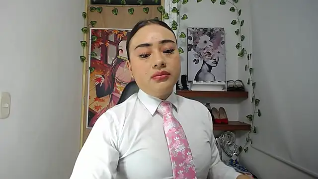 Snapshot of ReyleDoll chatting on March 3, 2025, 11:24 pm ReyleDoll online show from March 3, 2025, 11:24 pm