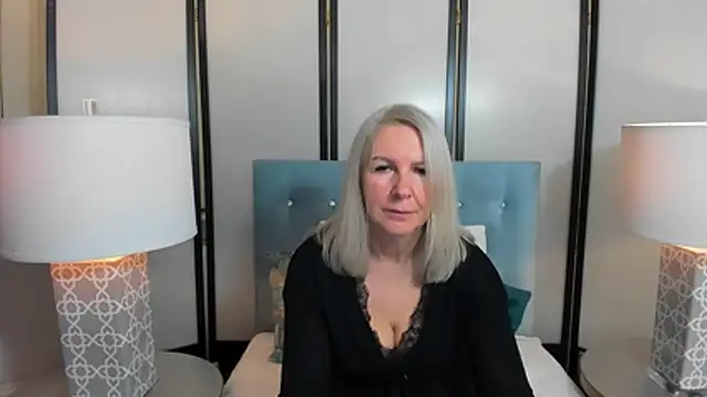 Snapshot of EricaTop chatting on February 15, 2026, 5:59 am EricaTop online show from February 15, 2026, 5:59 am